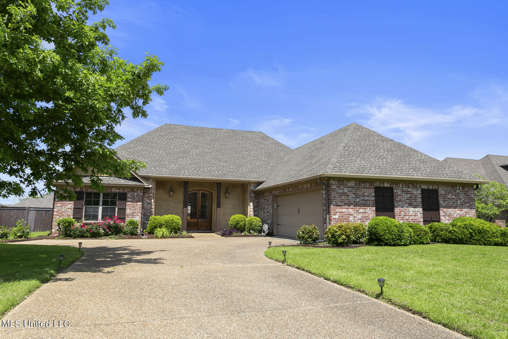 1904 East Ridge Circle Madison, MS 39110 - Photo 3 of 39 1904 E Ridge final-2