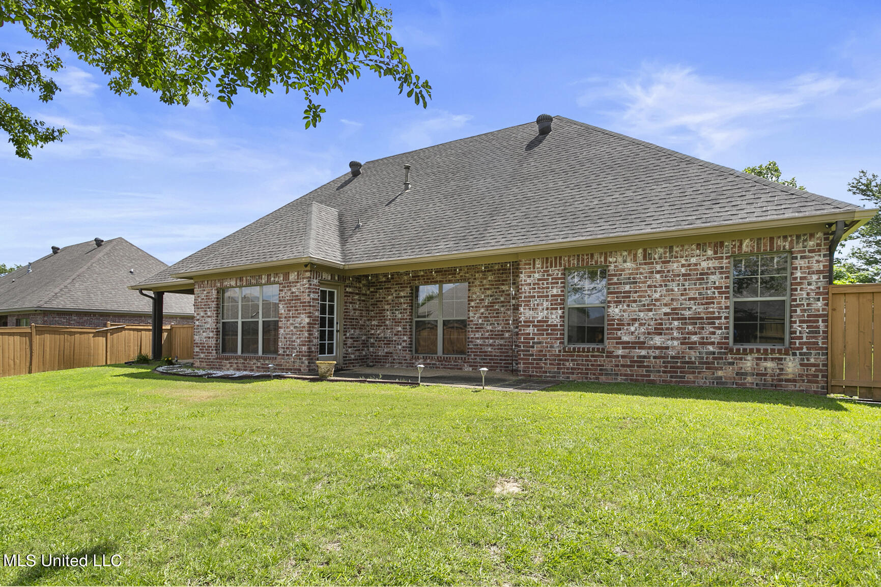1904 East Ridge Circle Madison, MS 39110 - Photo 38 of 39 1904 E Ridge final-38