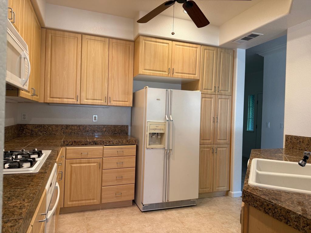 27 Meritage Common Livermore, CA 94551 - Photo 2 of 11