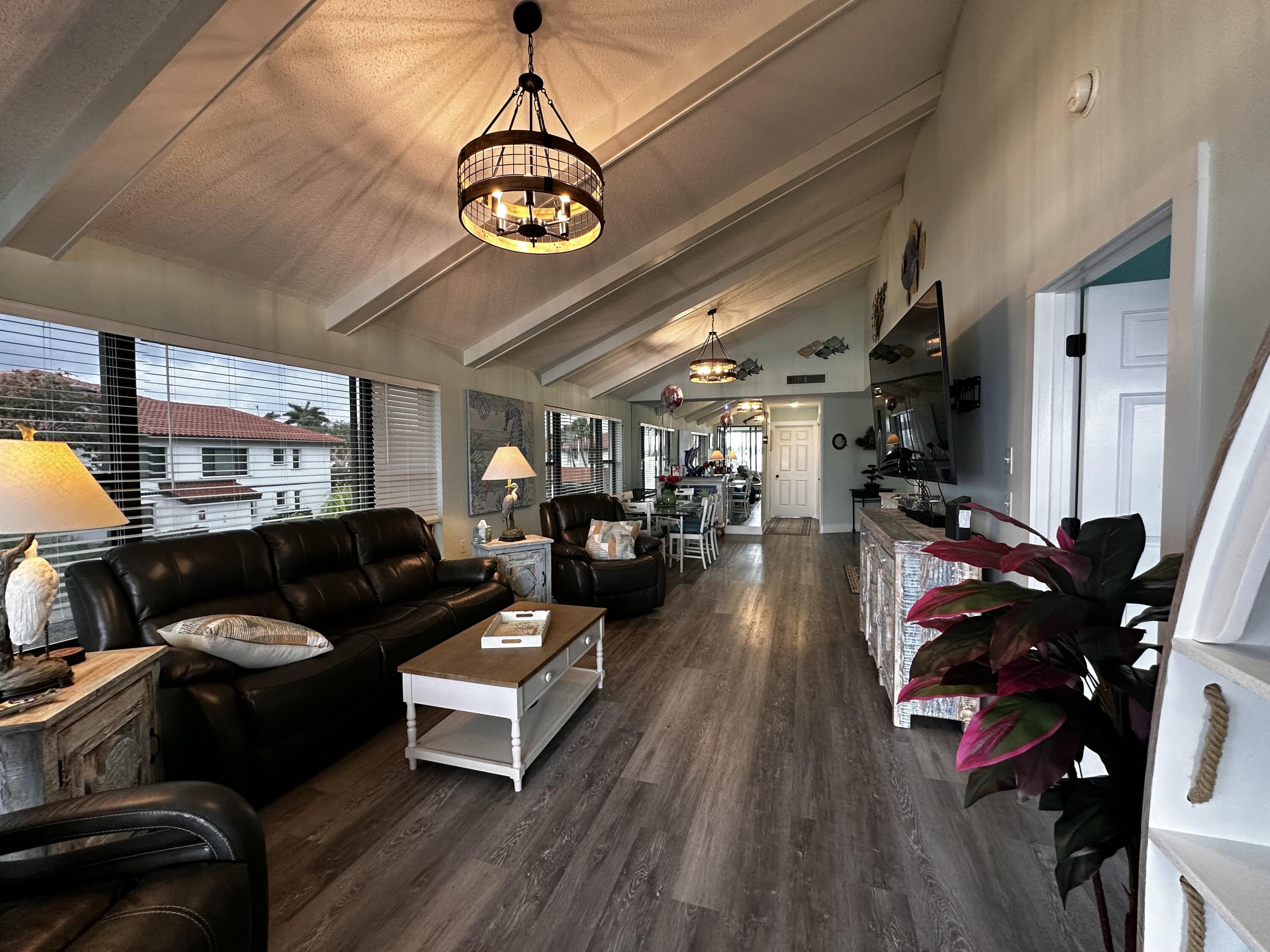 6142 Southeast Landing Way, Unit 16 Stuart, FL 34997 - Photo 28 of 73 Living Room