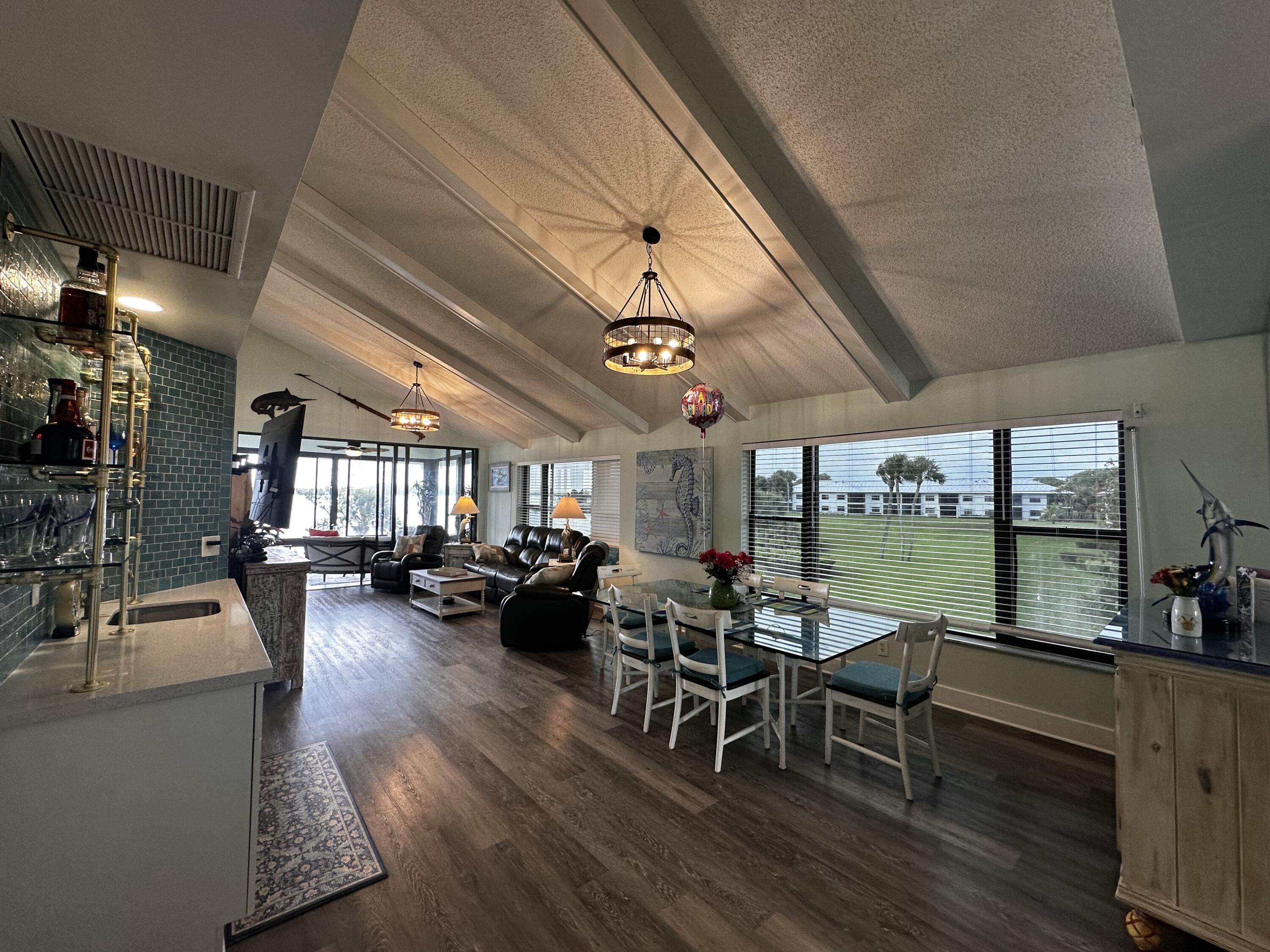 6142 Southeast Landing Way, Unit 16 Stuart, FL 34997 - Photo 37 of 73 Dinning Room