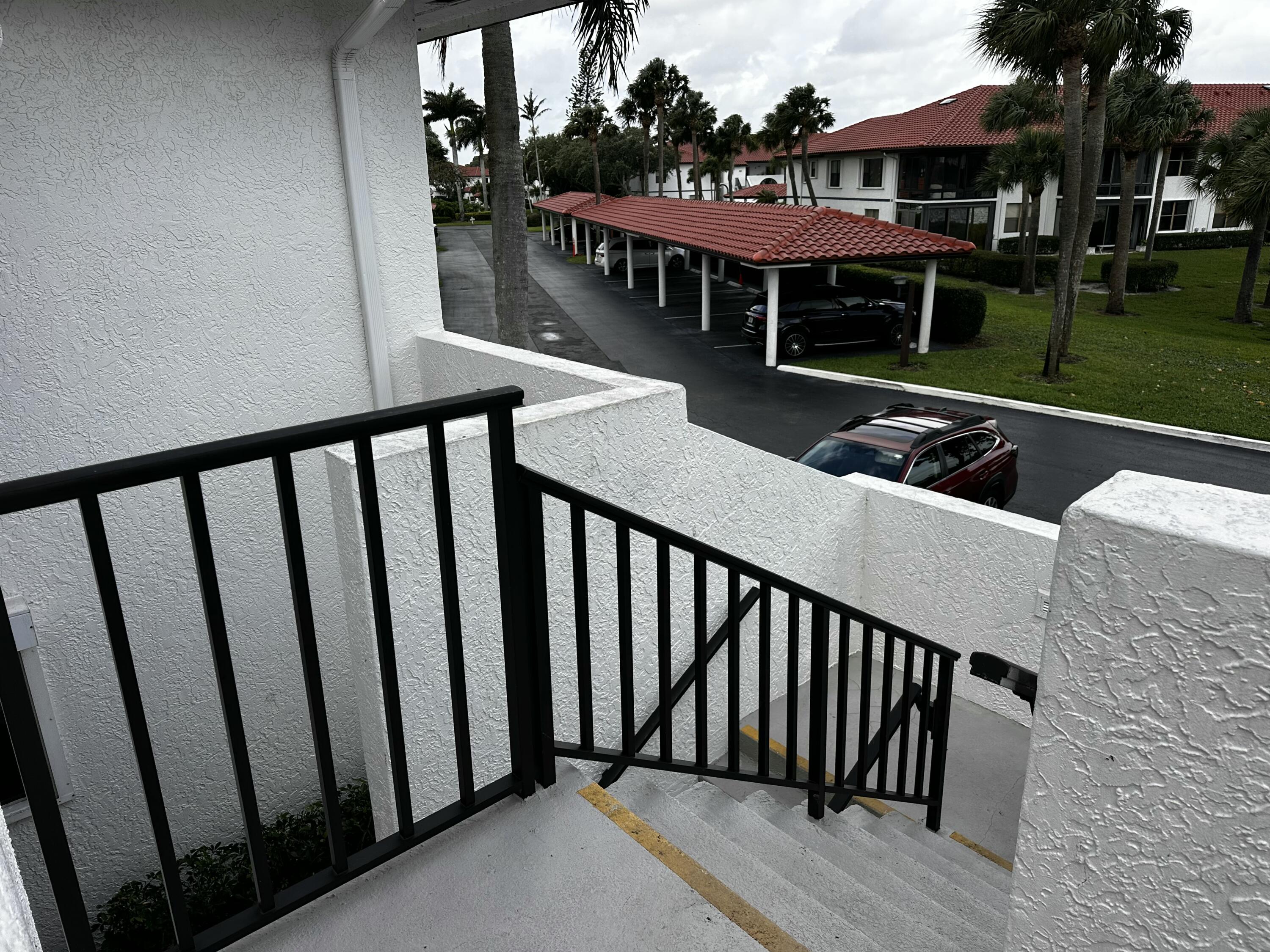 6142 Southeast Landing Way, Unit 16 Stuart, FL 34997 - Photo 66 of 73 Exterior Steps