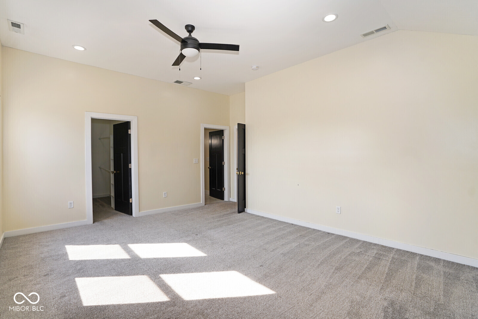 1852 Singleton Street Indianapolis, IN 46203 - Photo 32 of 59