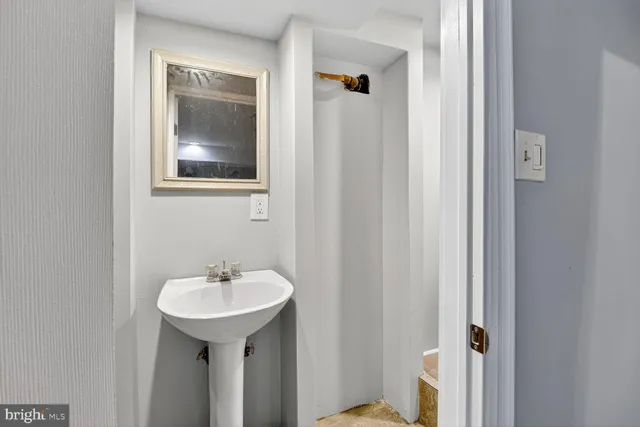 $2,100 | 1748 Yakona Road, Parkville, MD 21234