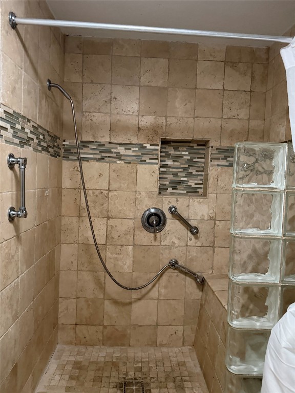 703 76th Street Houston, TX 77012 - Photo 18 of 20