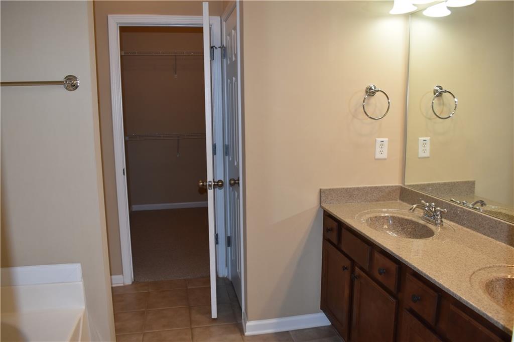 2320 Harvest Ridge Circle Northeast Buford, GA 30519 - Photo 11 of 22