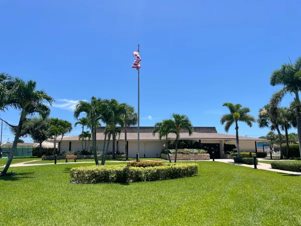 $2,000 | 5130 Las Verdes Circle, Unit 102, Delray Beach, FL 33484