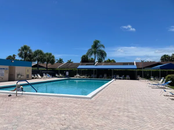 $2,000 | 5130 Las Verdes Circle, Unit 102, Delray Beach, FL 33484