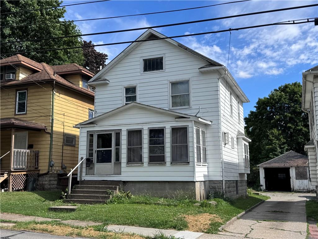 728 Meek Street Sharon, PA 16146 - Photo 1 of 4