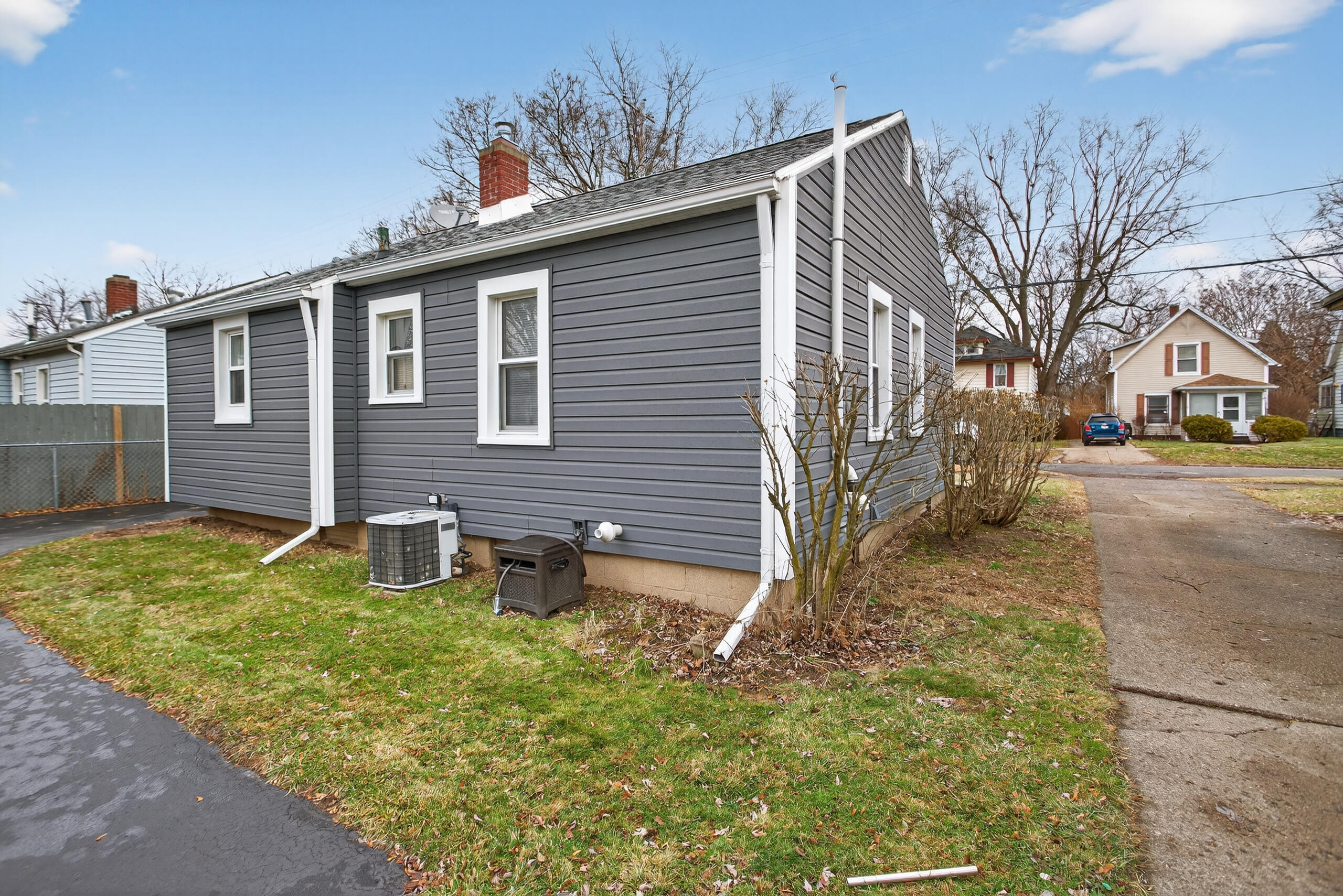 426 Orange Street Jackson, MI 49202 - Photo 7 of 30 010_0N0A8026