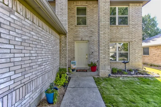 $390,000 | 6716 Bison Trail, Watauga, TX 76137