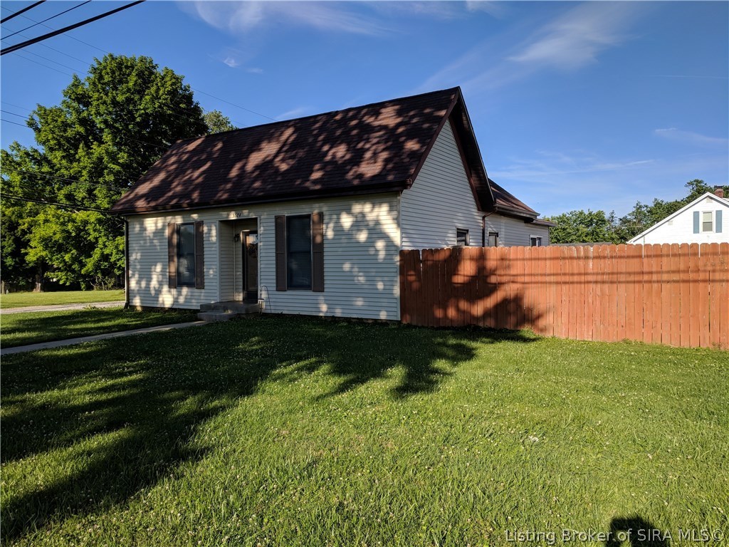 5574 Featheringill Road Floyds Knobs, IN 47119 - Photo 1 of 40 Gallery Image 1