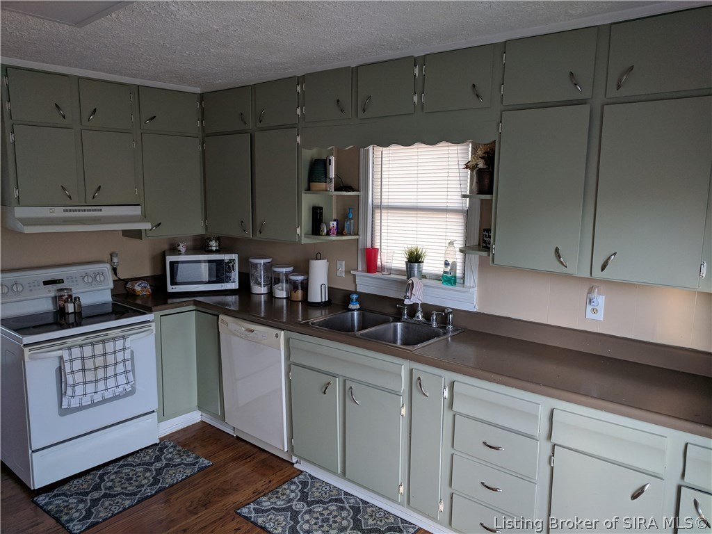 5574 Featheringill Road Floyds Knobs, IN 47119 - Photo 2 of 40 Gallery Image 2