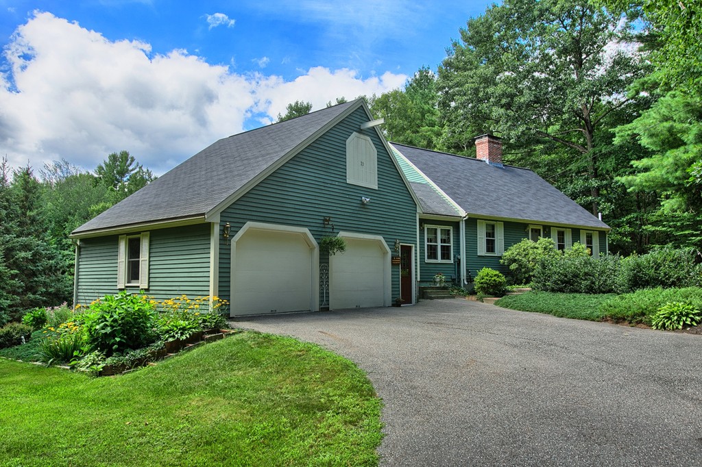 847 Chase Road Lunenburg, MA 01462 - Photo 1 of 30