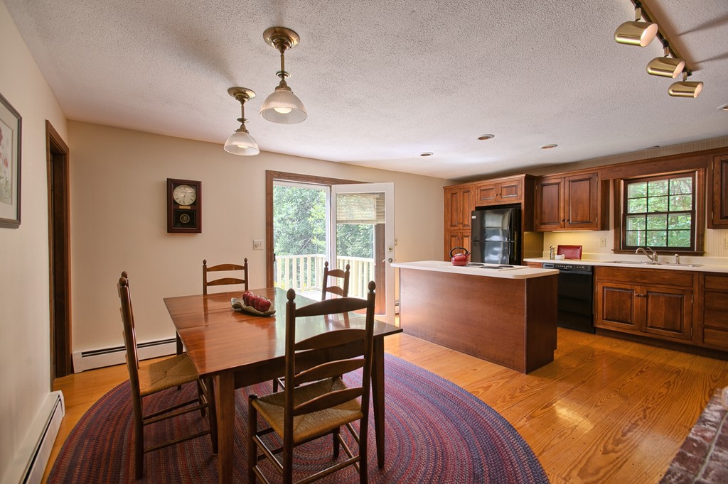 847 Chase Road Lunenburg, MA 01462 - Photo 8 of 30
