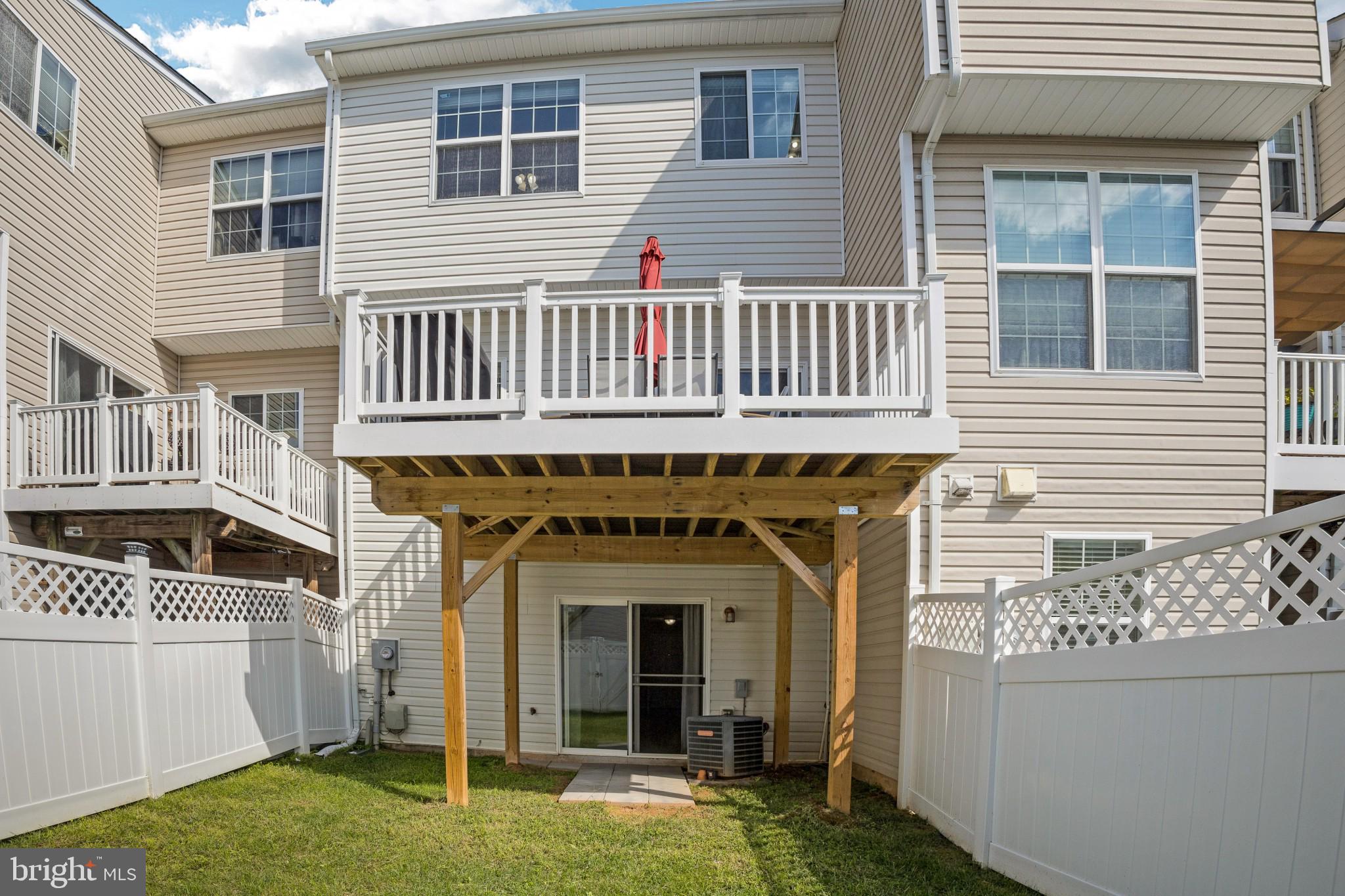 23056 Meadow Mist Road Clarksburg, MD 20871 - Photo 15 of 29 This deck is ready for fun, fun, fun!