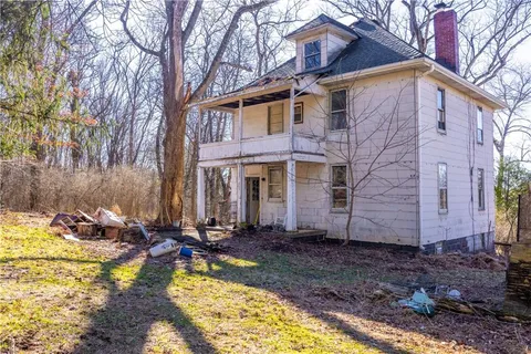 $140,000 | 61 Lee Street, Valencia, PA 16059