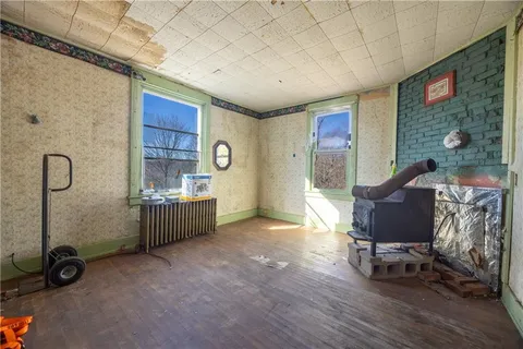 $140,000 | 61 Lee Street, Valencia, PA 16059