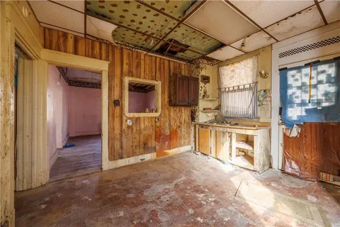 $140,000 | 61 Lee Street, Valencia, PA 16059