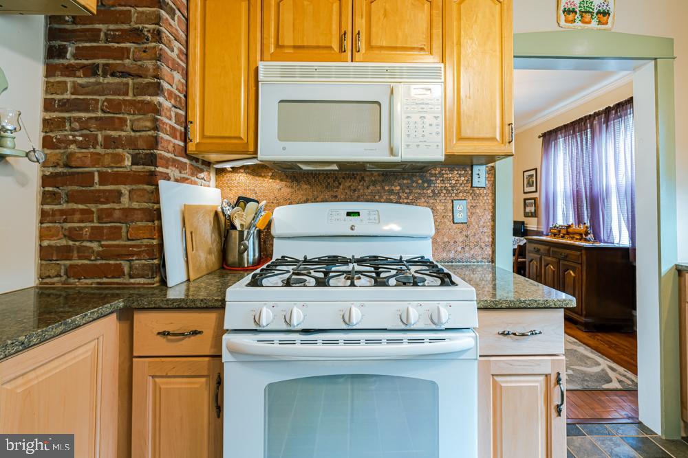 159 Yale Road Audubon, NJ 08106 - Photo 18 of 36 Updated Kitchen