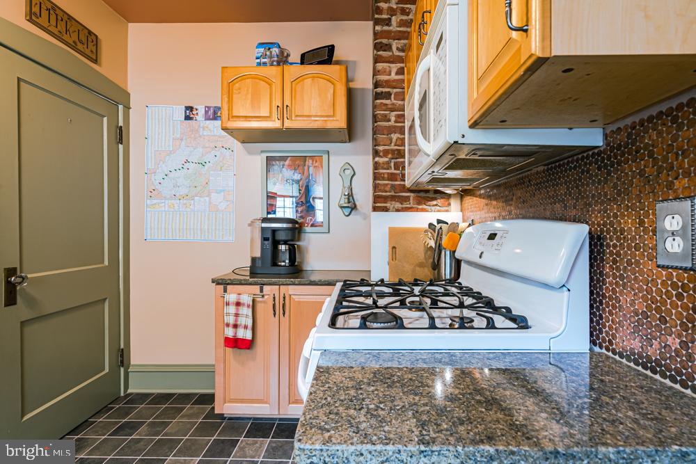 159 Yale Road Audubon, NJ 08106 - Photo 19 of 36 Updated Kitchen