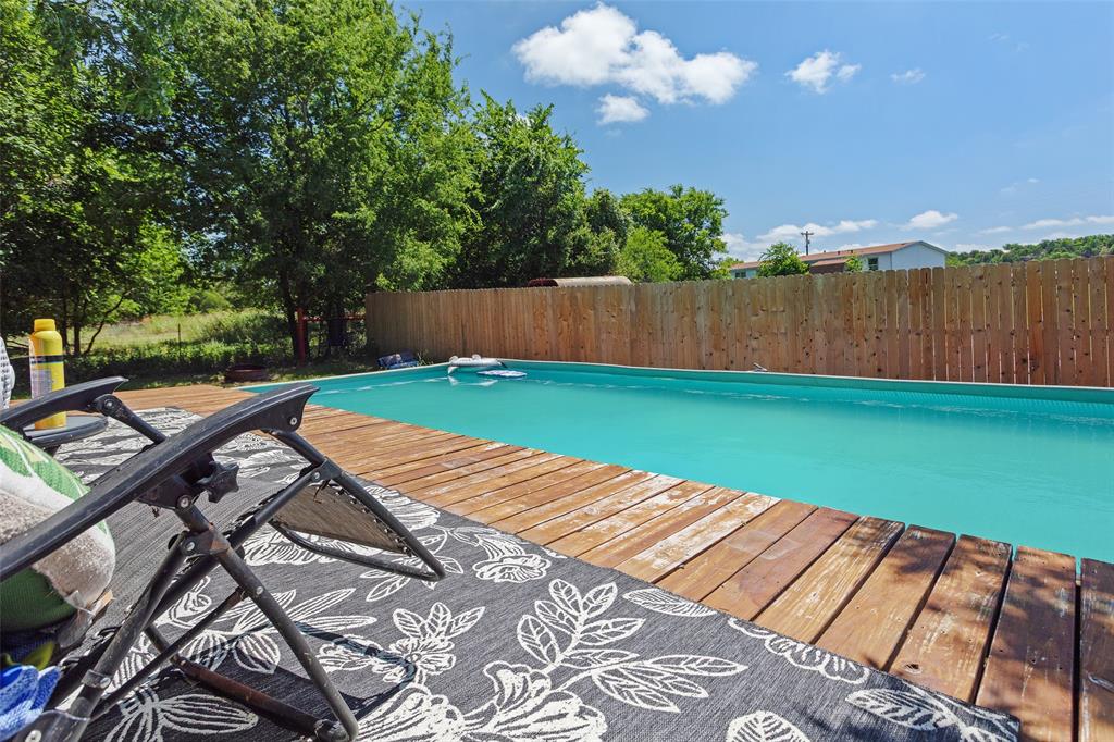 108 Blue Moon Court Springtown, TX 76082 - Photo 29 of 34