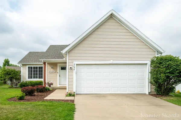 $354,900 | 3054 Woodglen Street Northwest, Grand Rapids, MI 49504