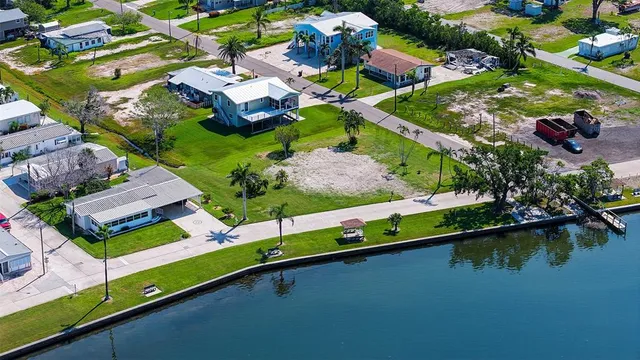 a view of an outdoor space