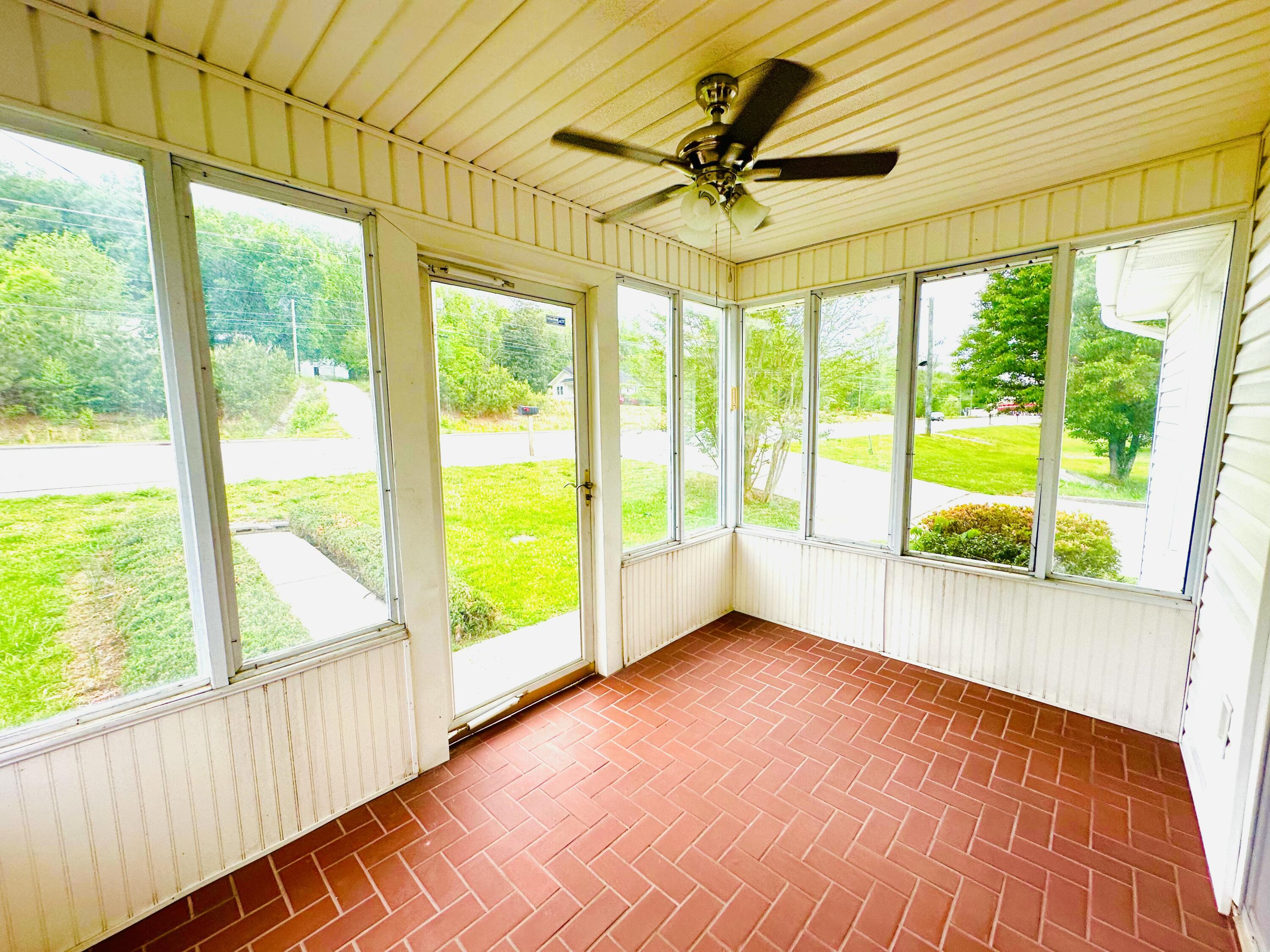 8827 East Brainerd Road Chattanooga, TN 37421 - Photo 33 of 41 IMG_6182