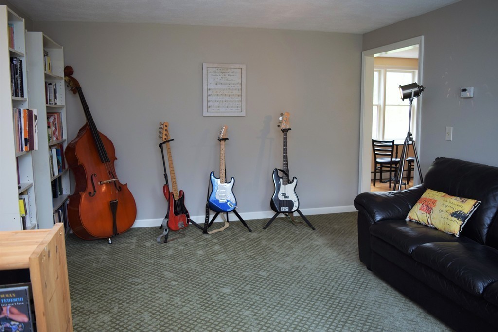 87 Scribner Road Tyngsborough, MA 01879 - Photo 9 of 29 Gallery Image 9