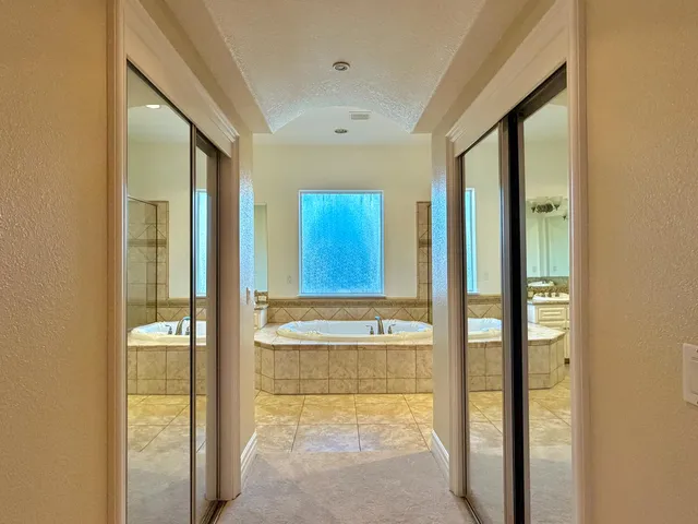 a view of an entryway of the house