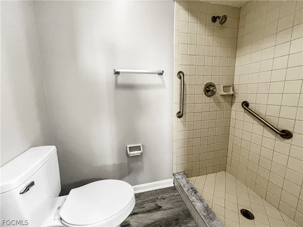 $1,349 | 4530 Southwest 10th Avenue, Unit 201, Cape Coral, FL 33914