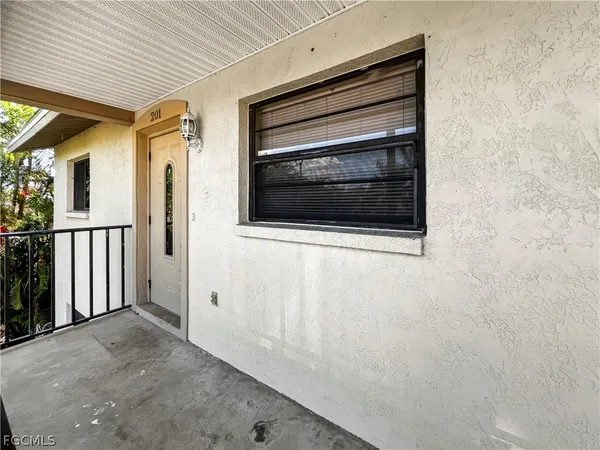 $1,349 | 4530 Southwest 10th Avenue, Unit 201, Cape Coral, FL 33914