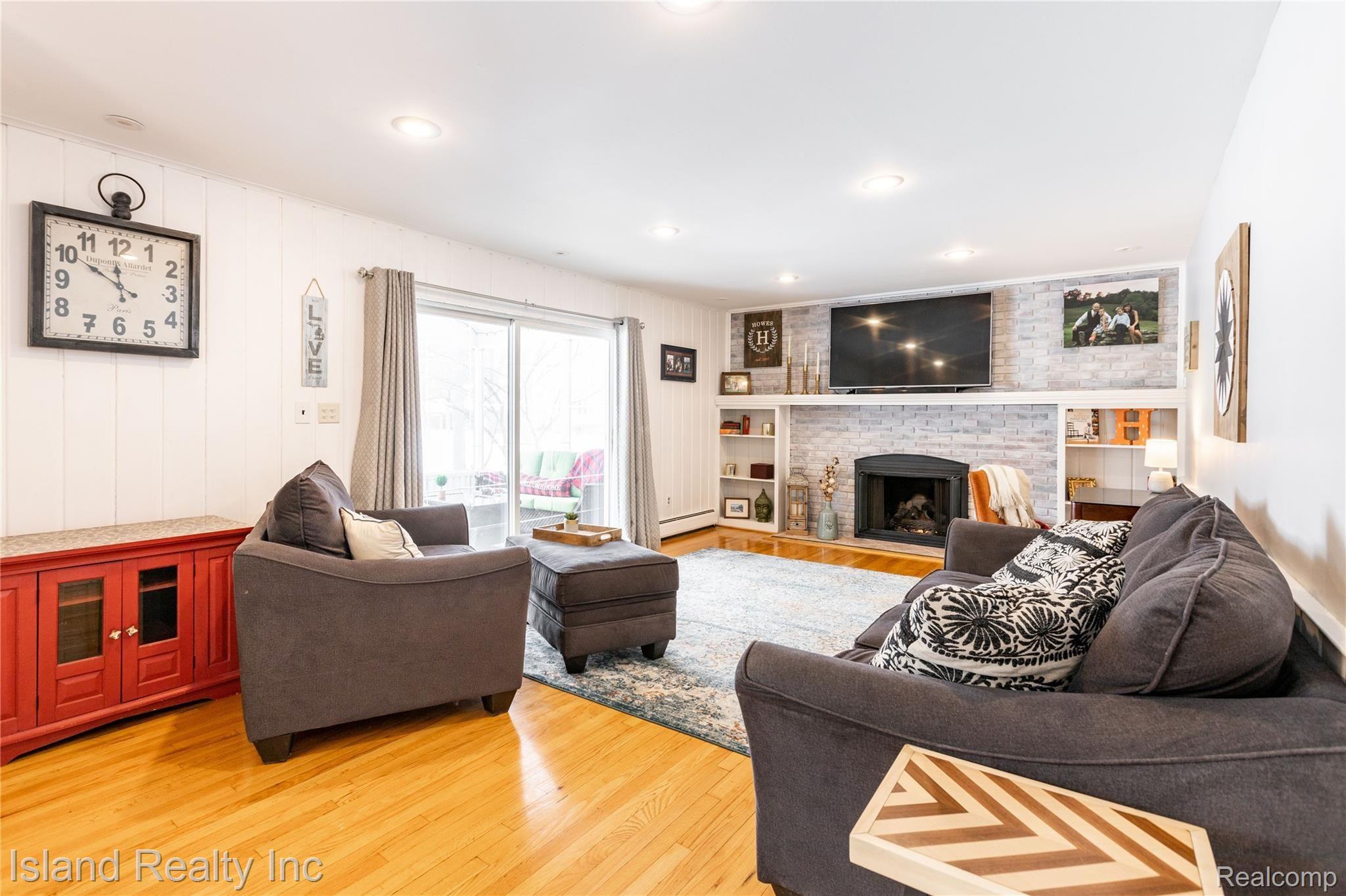 8495 Hampton Road Grosse Ile, MI 48138 - Photo 12 of 35 8495 Hampton Rd, Grosse Ile (12 of 34).jpg