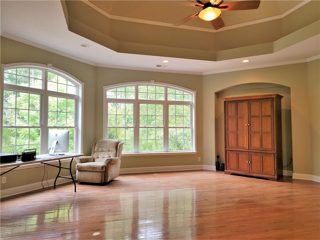 121 Kilsprings Road Anderson, SC 29621 - Photo 14 of 37 Family Room/ Sunroom