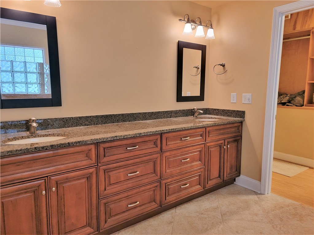 121 Kilsprings Road Anderson, SC 29621 - Photo 26 of 37 Primary Bathroom