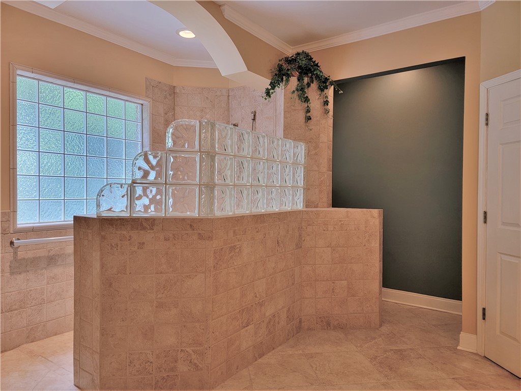 121 Kilsprings Road Anderson, SC 29621 - Photo 27 of 37 Shower