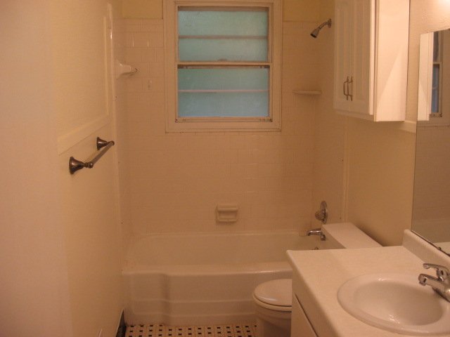 329 Chick Springs Road Greenville, SC 29609 - Photo 6 of 9 Gallery Image 6