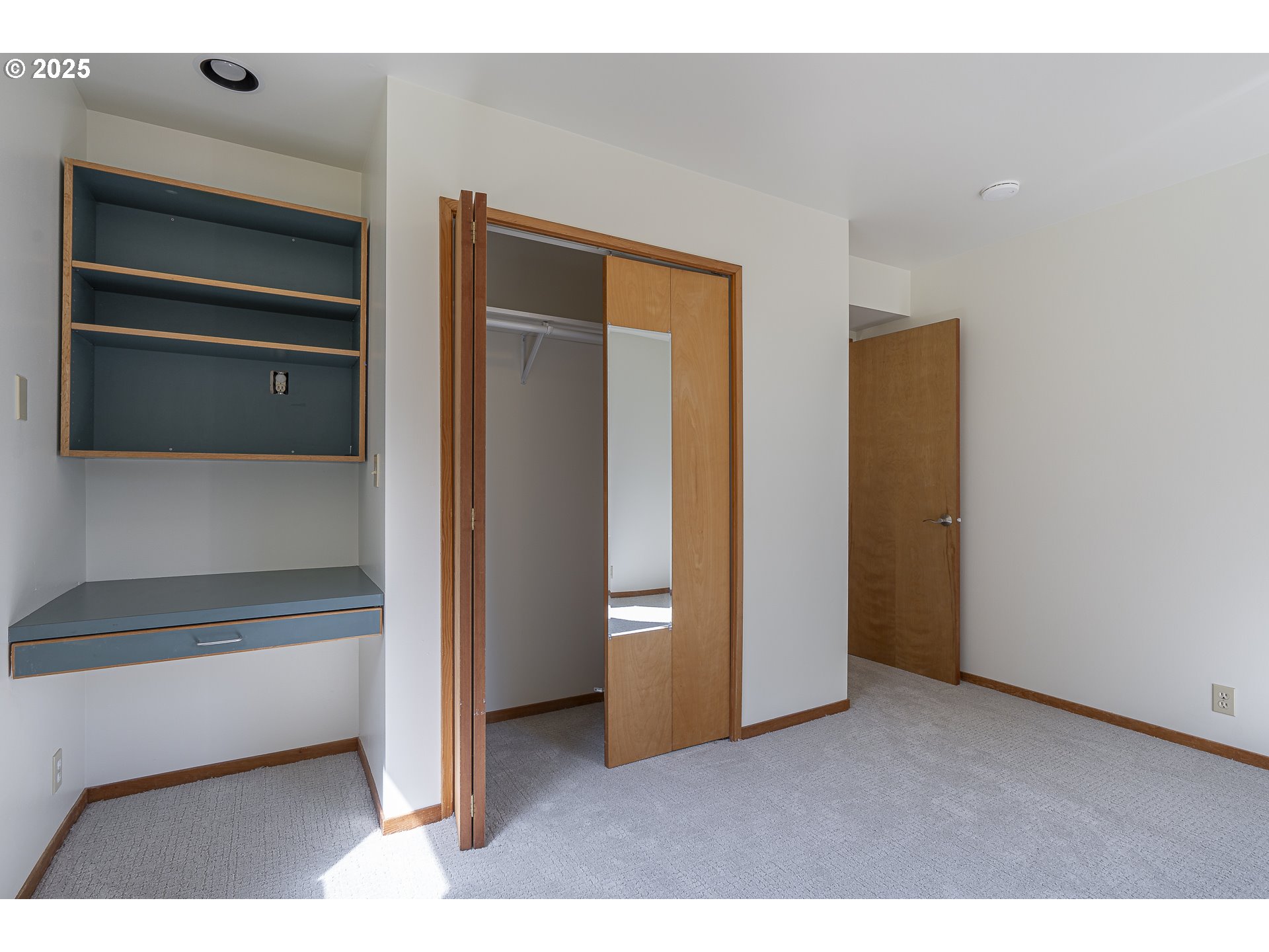25731 Southwest Neill Road Newberg, OR 97132 - Photo 14 of 39 a view of an empty room with closet and a window