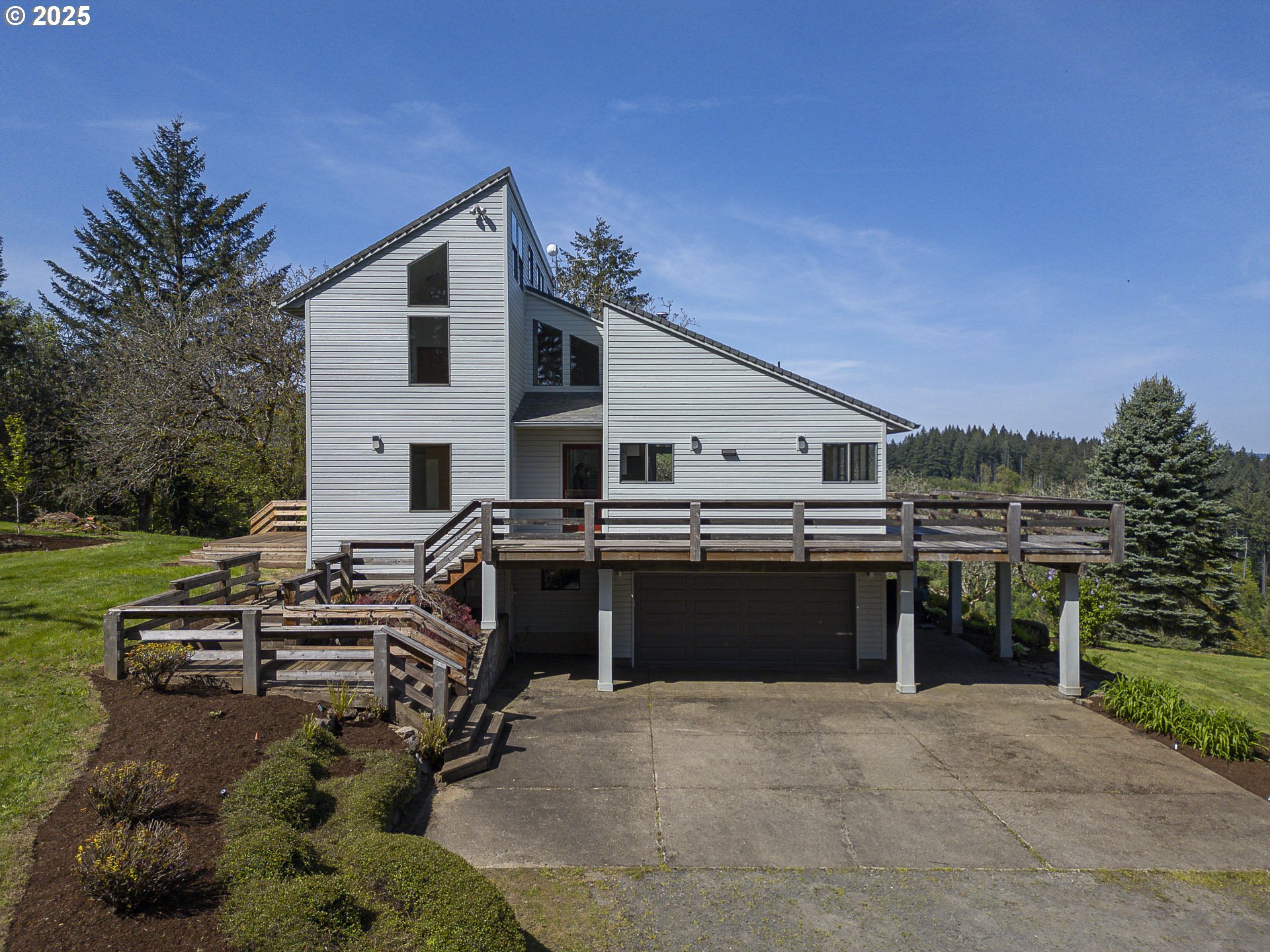 25731 Southwest Neill Road Newberg, OR 97132 - Photo 3 of 39 a view of a terrace with a sitting area
