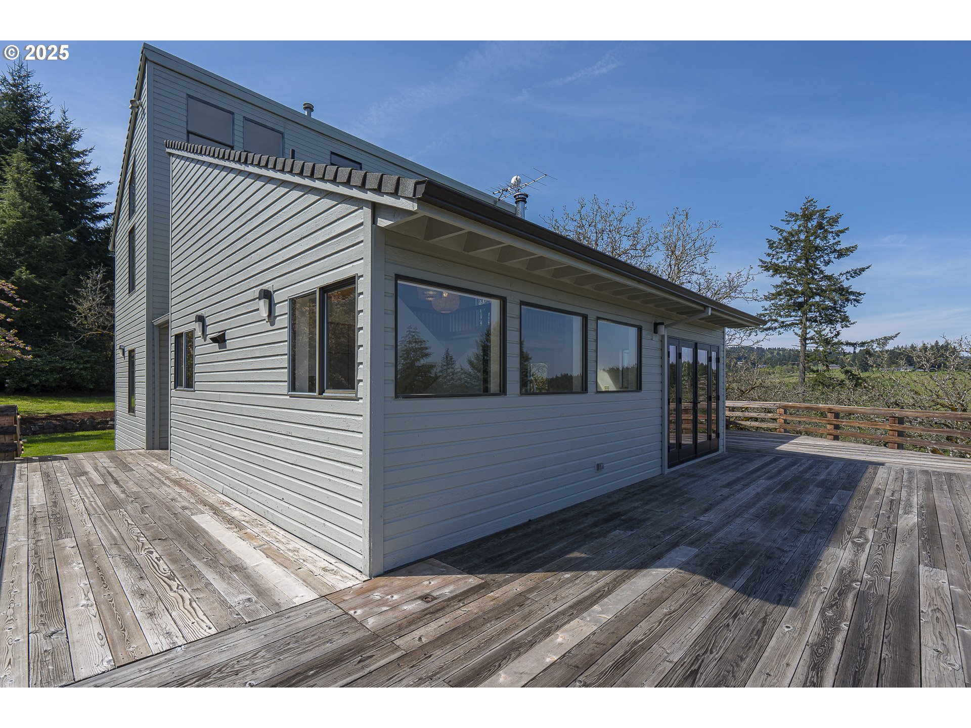 25731 Southwest Neill Road Newberg, OR 97132 - Photo 33 of 39 a view of house with backyard and tree
