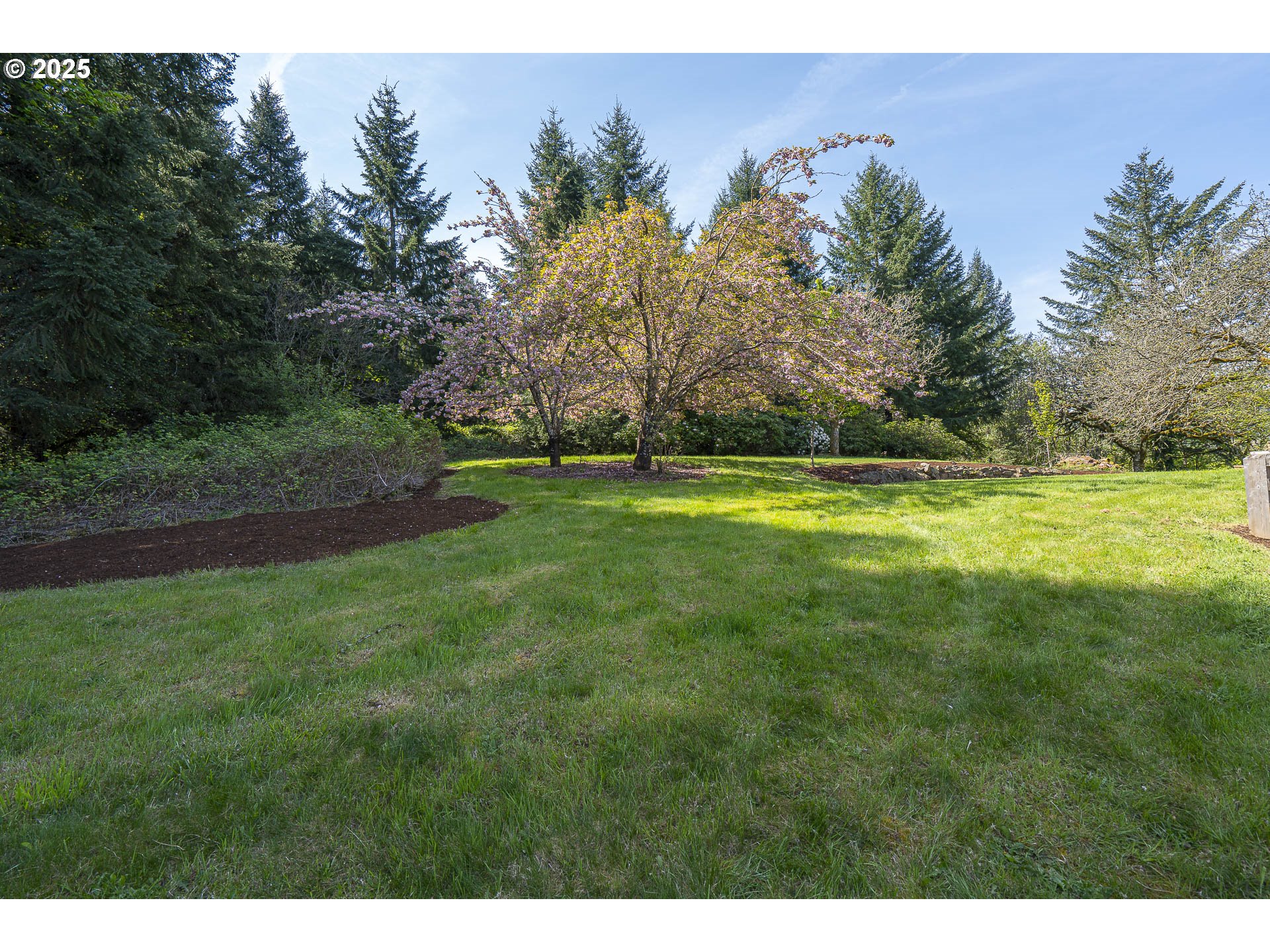 25731 Southwest Neill Road Newberg, OR 97132 - Photo 37 of 39 a view of a golf course