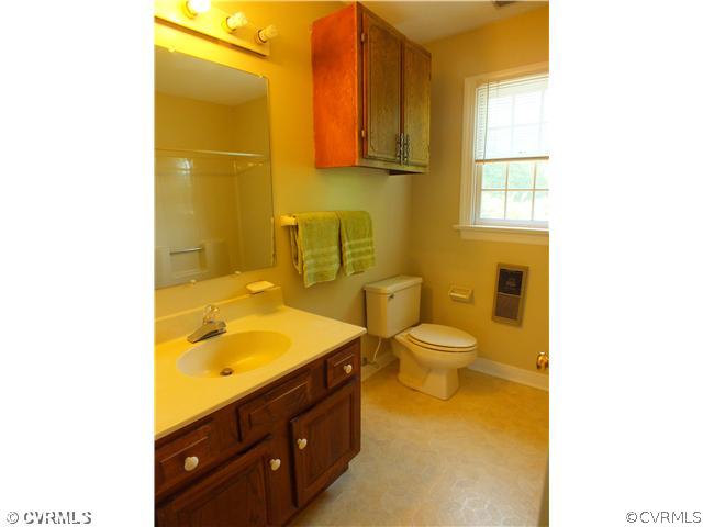 10716 Warren Road Glen Allen, VA 23060 - Photo 13 of 13 Bathroom