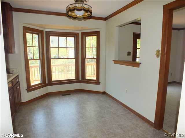 10716 Warren Road Glen Allen, VA 23060 - Photo 6 of 13 Kitchen - kitchen nook.