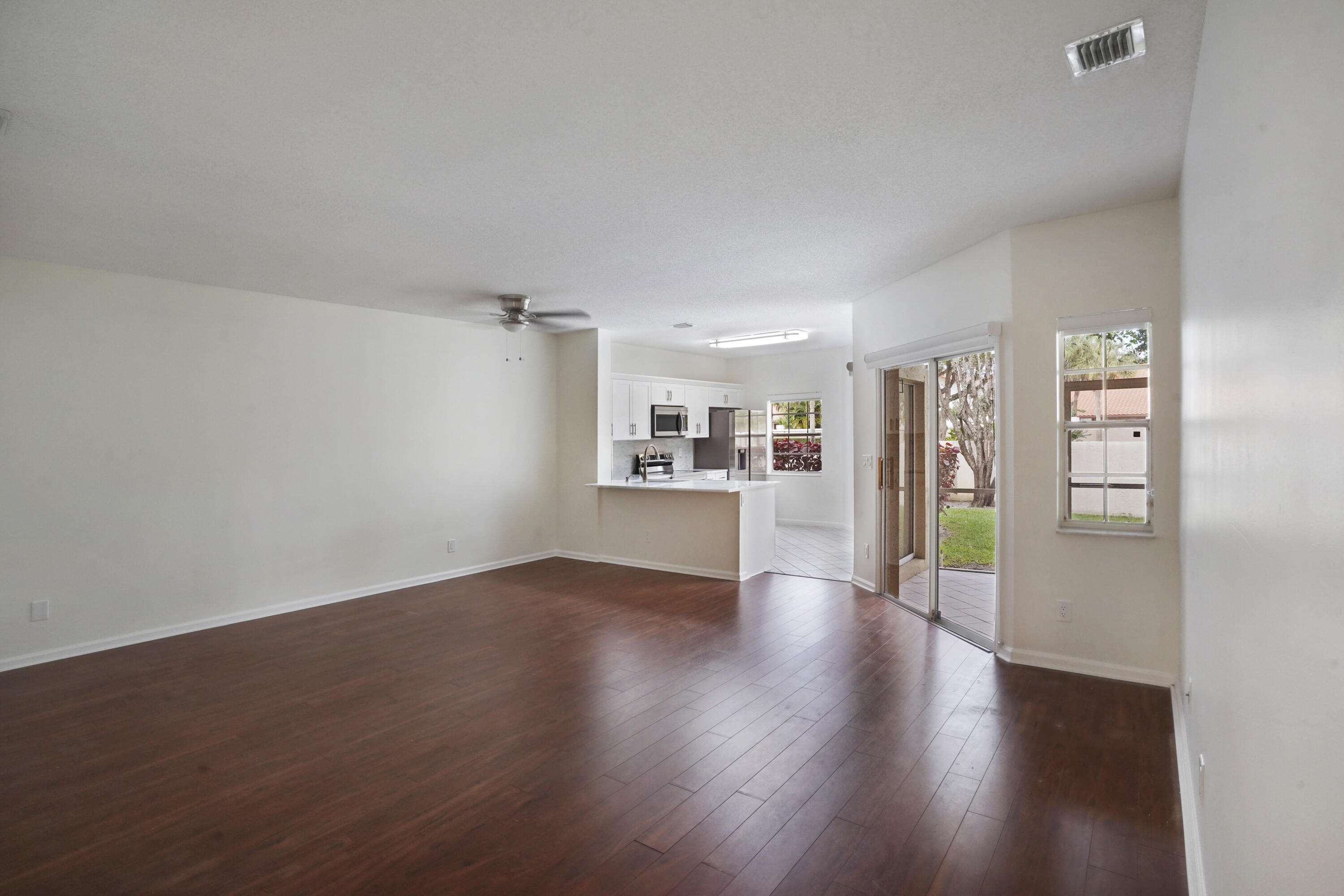 6513 Via Regina Boca Raton, FL 33433 - Photo 4 of 30 DSC01106