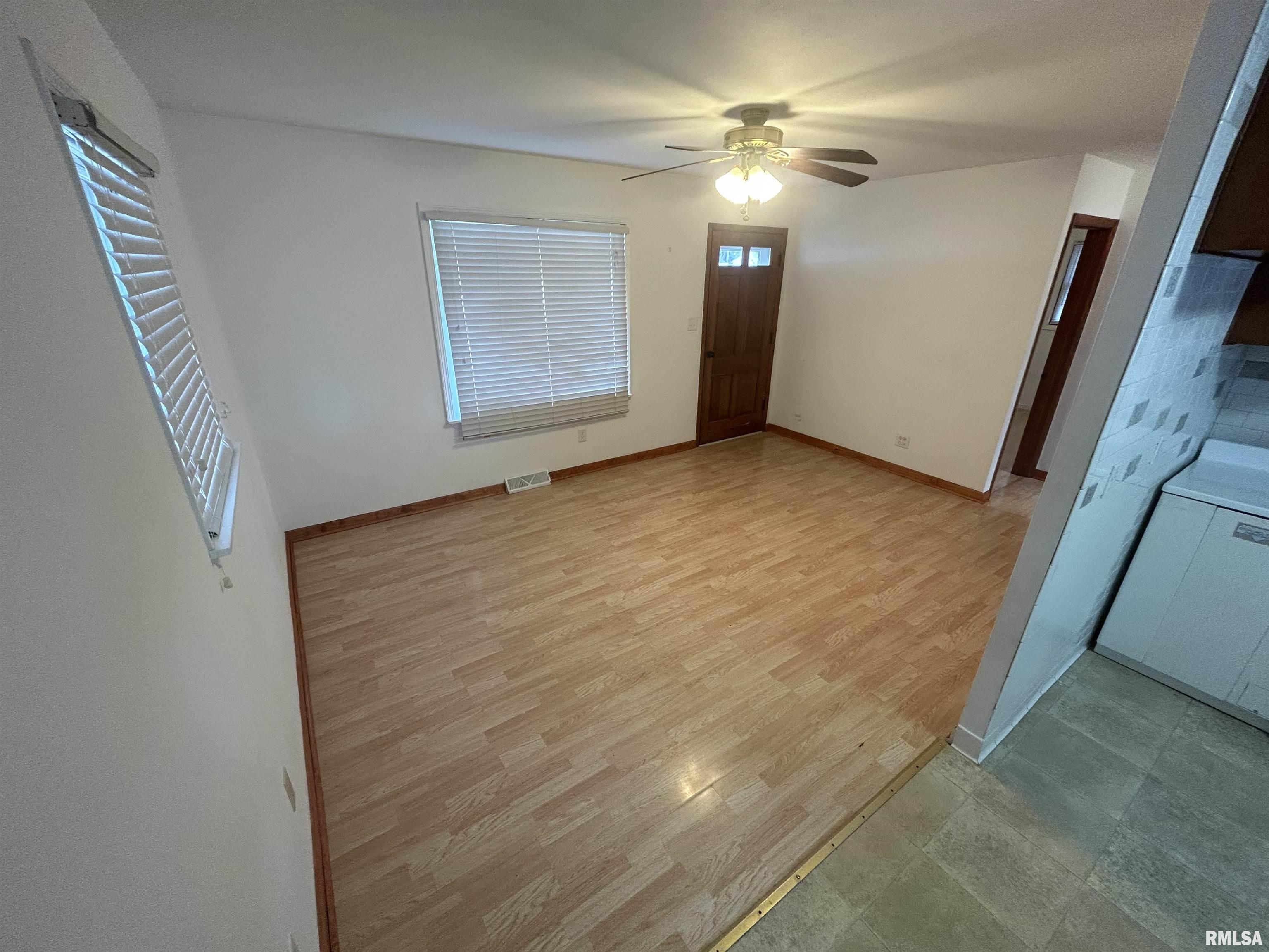 40 Lilac Lane Springfield, IL 62702 - Photo 6 of 18 Gallery Image 6