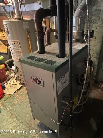 a view of utility room