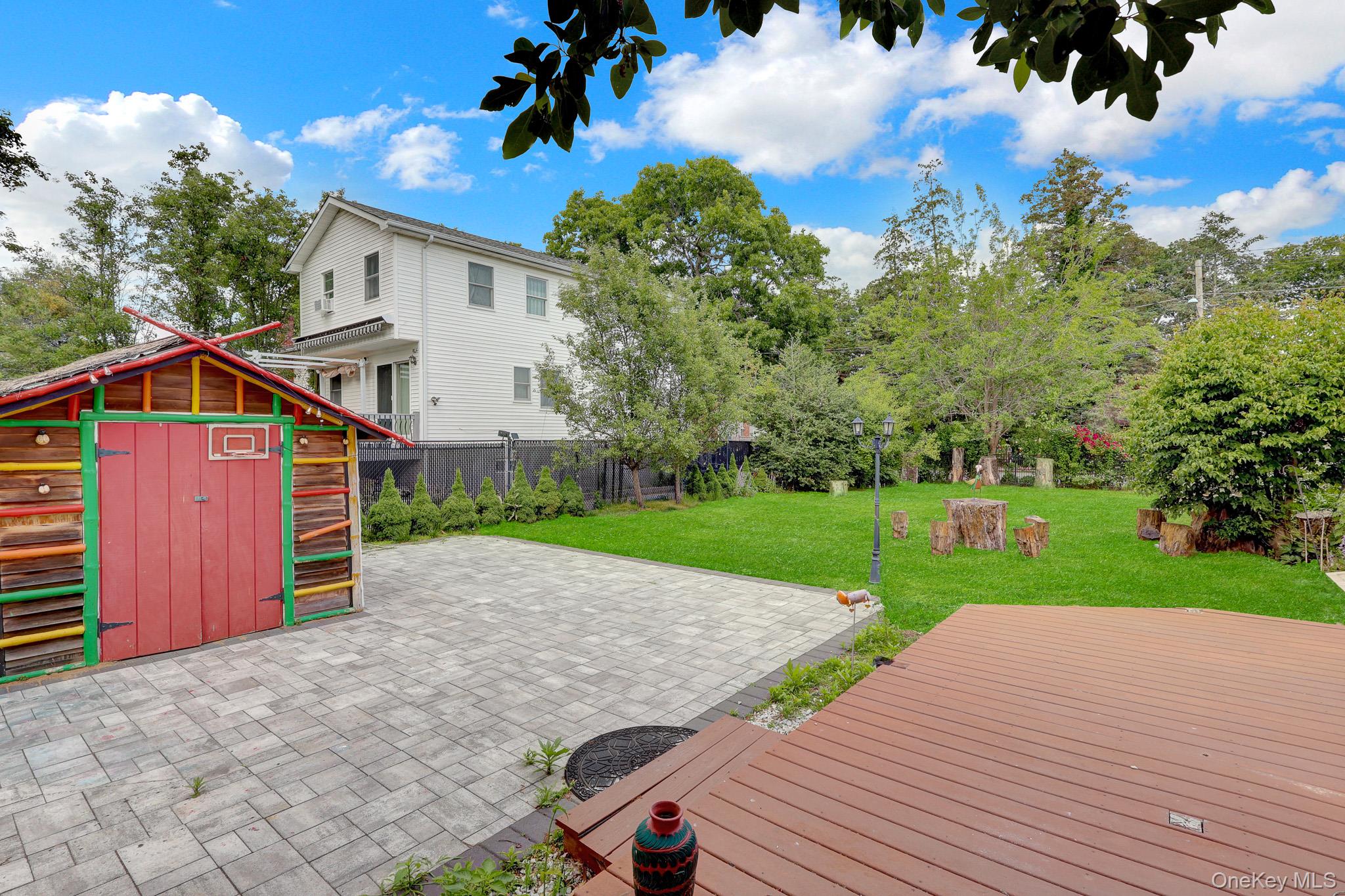 301 Oak Neck Road West Islip, NY 11795 - Photo 16 of 16