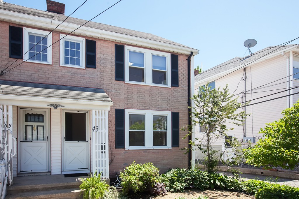 43 Bay State Road Quincy, MA 02171 - Photo 2 of 16 Gallery Image 2