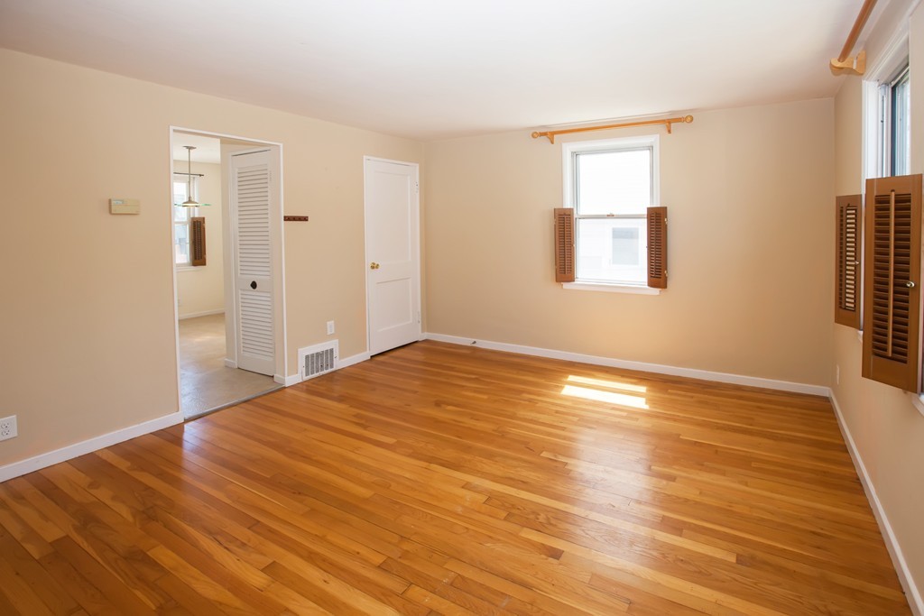 43 Bay State Road Quincy, MA 02171 - Photo 5 of 16 Gallery Image 5